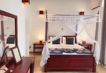 Coza Ceylon allows 18 year olds to book a room