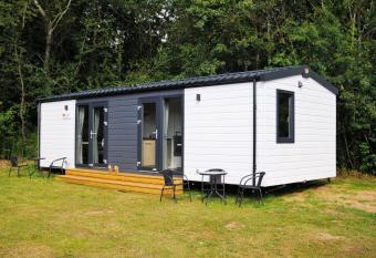 City Camping Hj  rring allows 18 year olds to book a room