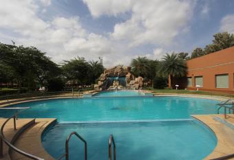 Golden Amoon Resort allows 18 year olds to book a room