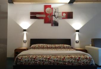 Marigold has Balcony rooms