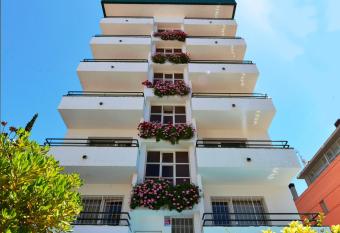 Hostal Magnolia has Balcony rooms