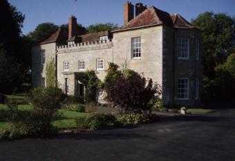 Marshwood Farm B&B and Shepherds Hut allows 18 year olds to book a room