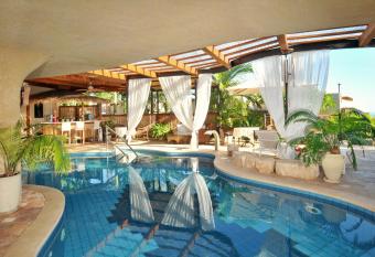 Cnaan Village Boutique Hotel & Spa allows 18 year olds to book a room