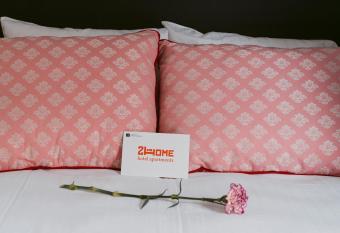 2Home Hotel G  vle allows 18 year olds to book a room