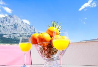 Apartman Dino has Balcony rooms