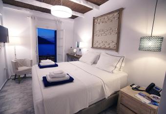 La Playa Boutique Apartments has Balcony rooms