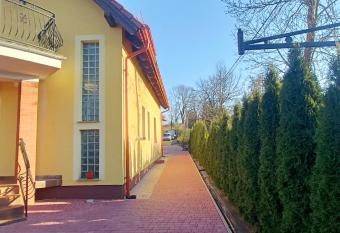 Noclegi u Moni allows 18 year olds to book a room