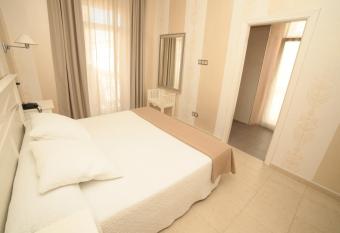 Convento Tarifa has Balcony rooms