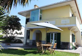 Casa de alojamento local (T2) Queluz de Baixo has Balcony rooms