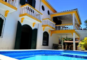 Pousada Abaet   allows 18 year olds to book a room