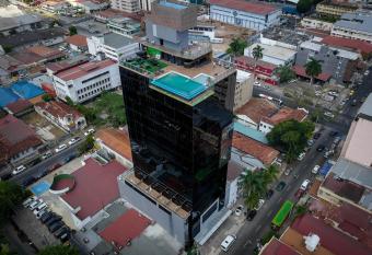 Innfiniti Hotel & Suites allows 18 year olds to book a room