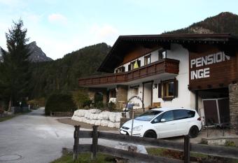 Pension INGE allows 18 year olds to book a room