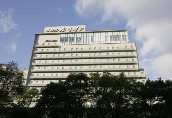 Hotel Route-Inn Osaka Honmachi has Smoking rooms