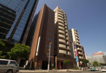 Hotel Route-Inn Sapporo Ekimae Kitaguchi allows 18 year olds to book a room