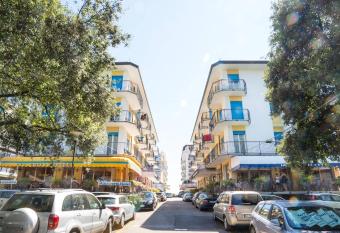 Hotel Antille e Azzorre allows 18 year olds to book a room