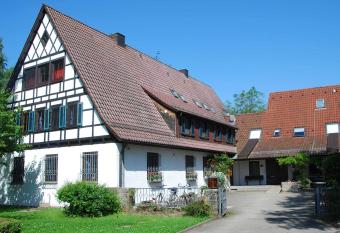 Don-Bosco-Haus allows 18 year olds to book a room