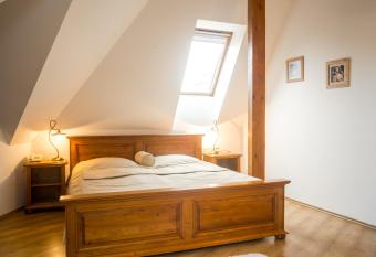 Villa A. Malka has Balcony rooms