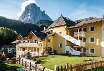 Alpenhotel Plaza has Balcony rooms