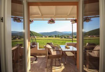 Holiday house Leona has Balcony rooms