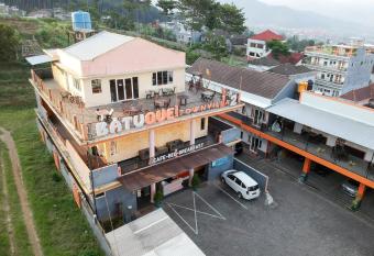 Batuque Town Villa 2 has Balcony rooms