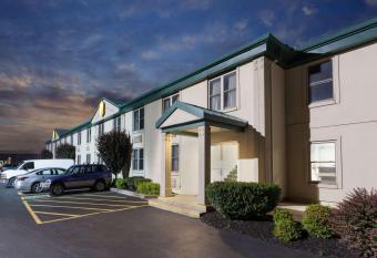 Super 8 by Wyndham Harrisburg Hershey West allows 18 year olds to book a room