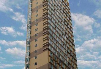 Best Western Hotel Causeway Bay has Balcony rooms