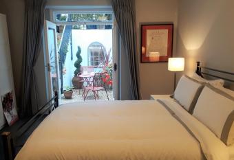 Pembroke Guest Suite has Balcony rooms