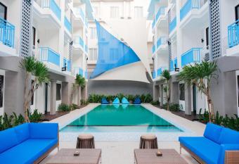 Bloo Bali Hotel has Balcony rooms