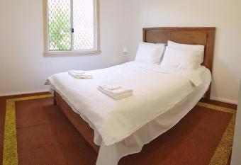 Lowest Price Clean Linen has Balcony rooms