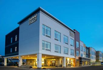 Fairfield Inn & Suites by Marriott Duluth Waterfront allows 18 year olds to book a room