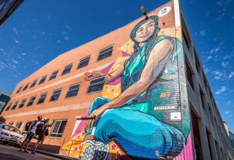 YHA Adelaide Central has Balcony rooms