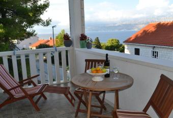 Apartmani Vila Nela has Balcony rooms