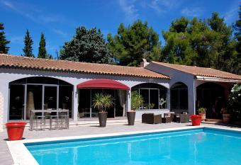 Hotel Les Mazets Des Roches has Balcony rooms