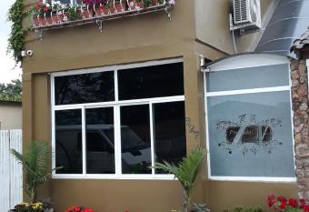 Pousada da Lu em Pelotas has Balcony rooms