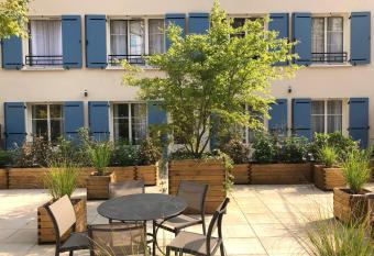 La Maison d Eug  ne Appart H  tel - Centre Historique has Balcony rooms