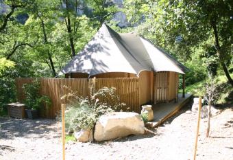 Prehistoric Lodge allows 18 year olds to book a room