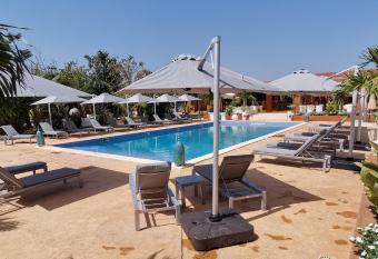 La Taniere Villa Metsu has Balcony rooms