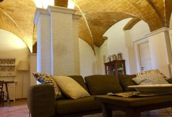 Podere Casa Bianca has Balcony rooms