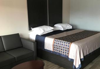 Southtown S.A. Inn has Smoking rooms