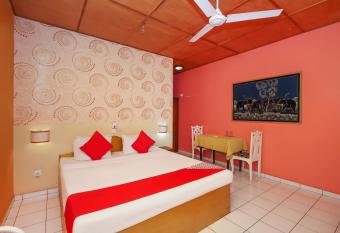 Lagoon Garden Hotel has Balcony rooms