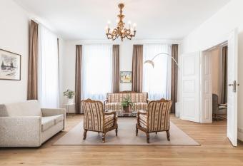 Sandwirth Suites Palais Musil allows 18 year olds to book a room