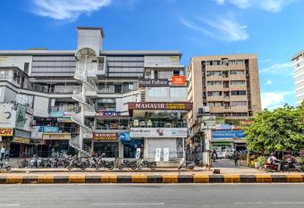 Hotel Palliate Ellisbridge allows 18 year olds to book a room