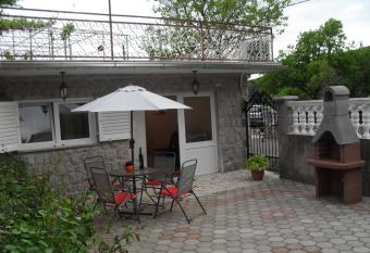 Apartman Jurja has Smoking/Balcony rooms