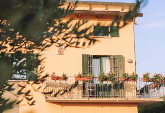Agriturismo Ca  Del Sol has Balcony rooms