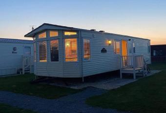 L20 has Balcony rooms