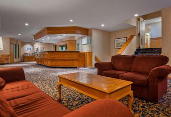 Best Western Plus Otonabee Inn allows 18 year olds to book a room