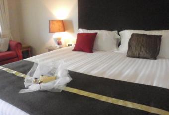 Puffers Inn has Balcony rooms