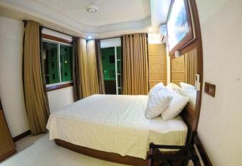 Six in One has Balcony rooms