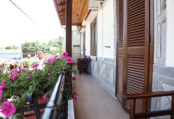   vra Strymonikou has Balcony rooms