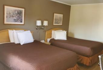 Loyalty Inn Rockingham has Smoking rooms